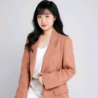 Elisa Wang
