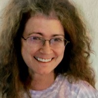 Suzanne Niles