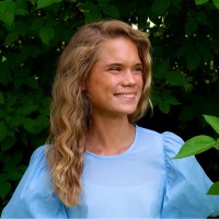 Claudia Carlson