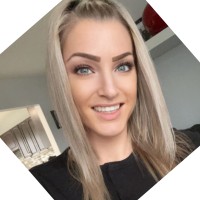 Nicki Lyons