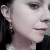 Lara Horn