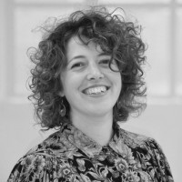 Nina Ravestein (zij/haar)