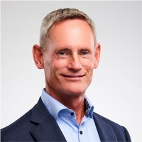 Douglas Gillett, Cfa