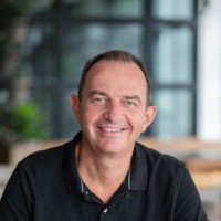 Peter Van Der Linden