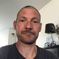 Jonathan Skov