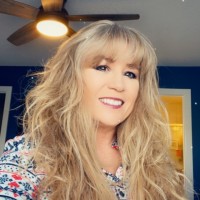 Liz Wade