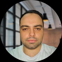 Ricard Santiago Raigada García