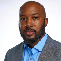 Maurice Howard, Falu, Flmi, Acs