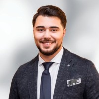 Güven Püsküllü
