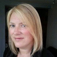 Kirsty Cort ◂Embroidery 4u Owner▸