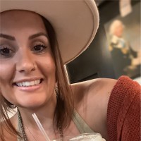 Lismery Okelley
