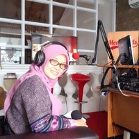 Yenni Zuhairini