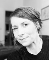 Anne Stoll