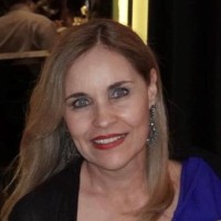 Erika Adriana Flores López