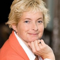 Simone van West
