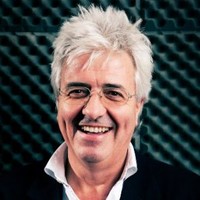 Mark Thomas