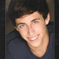 Zachary Laurence