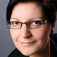 Dr. Esther Steigleder
