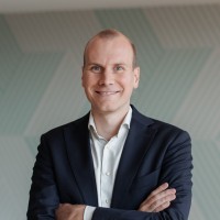 Gustian Van Der Linde
