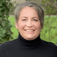 Claudia F.
