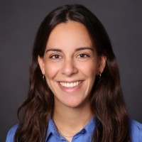 Alexandra De León