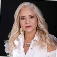 Gabriela Cornelius, Mba