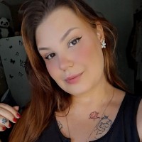 Larissa Theodoro