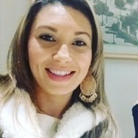 Viviane M. Pereira Gomes