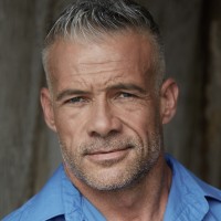 Clinton Davis