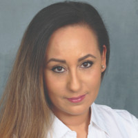 Thania Roman