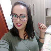 Caroline Oliveira Lemes