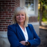 Lisa Ford