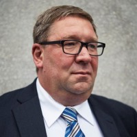 Karsten Wolf
