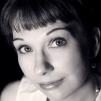 Lisa M Dale