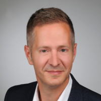 Simon Hötzl