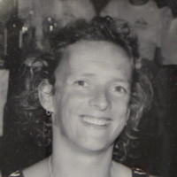 Leonie Ton