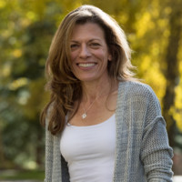 Elena Georgouses, LCSW