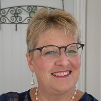 Lori L Diamond