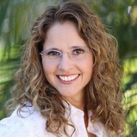 Missi Holle, Cwe, Css, Wset Iii, Wset Sake I