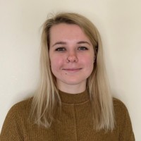 Holly Thomas, Eit