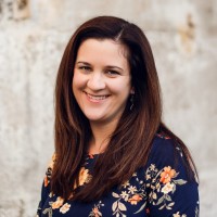 Tara Auer, Pmp