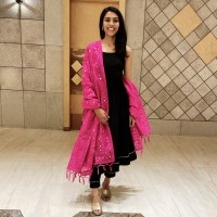 Dr. Dhara Naik, Md