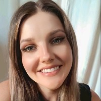 Adriane Raquel Henn
