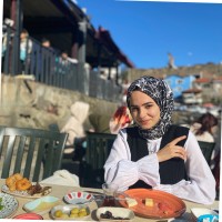 Semanur Kırmızı