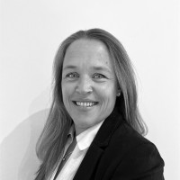 Claire Bach