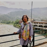 Dr Nasreen Hussain