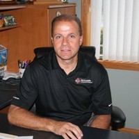 Bob Luzum
