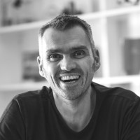 Simon Howell