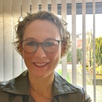 Martina Bos