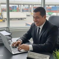 Alex Willian Esparza Flores